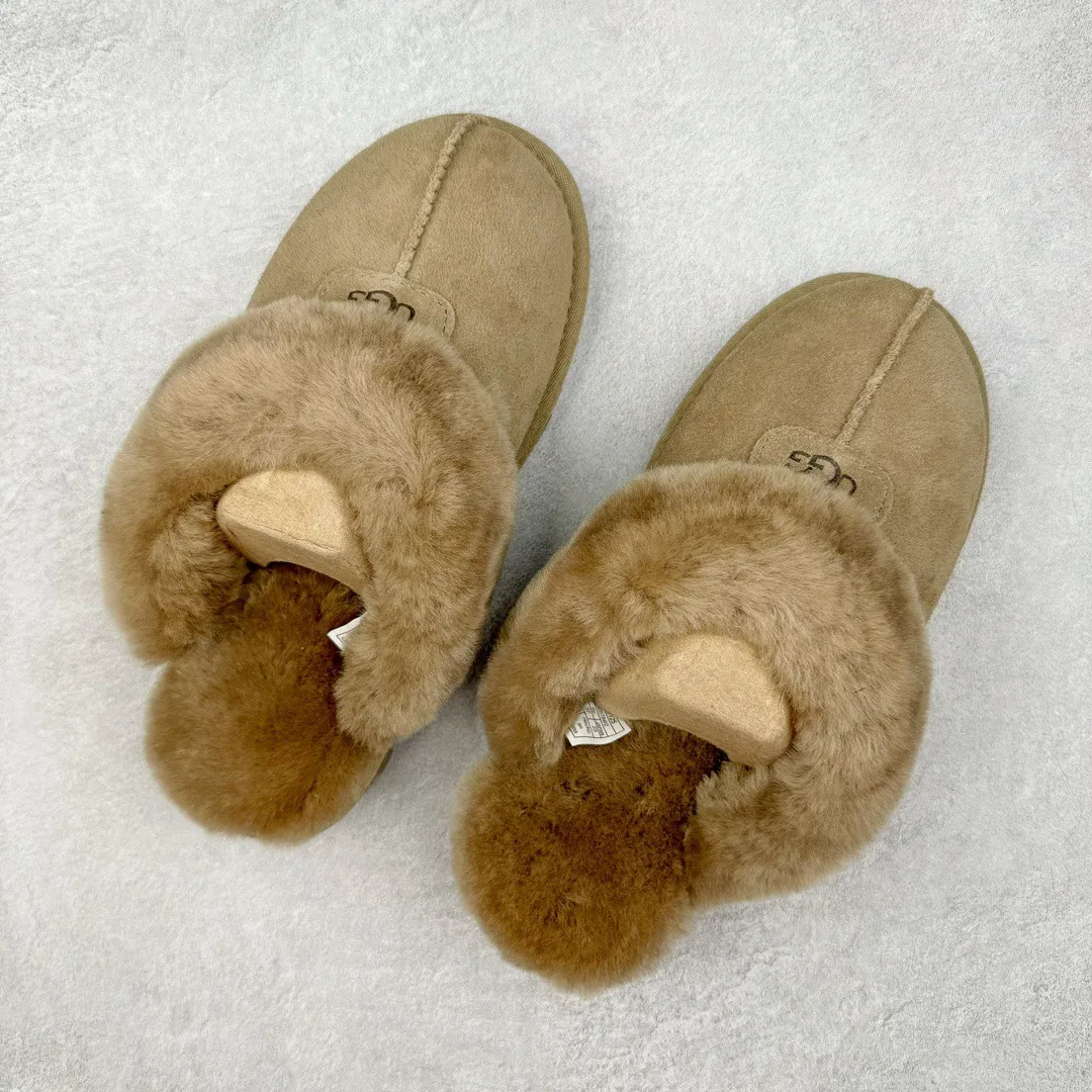 Pick up locally 💰 400 UGG slippers 5125 Star drag autumn and winter sheep fur integrated snow boots. All shoes are made from the same factory as ZP. Longfeng A-grade Australian imported sheep fur integrated brand OEM production line fully follows the ZP process flow. OEM original pattern maker adheres to the principle of no original shoes and no development selection. Pay attention to every detail. The most authentic version on the market TREADLITE "Light Wing" technology outsole Lightweight/durable/flexible/pile size: 35 36 37 38 39 40 Coding: by2936040